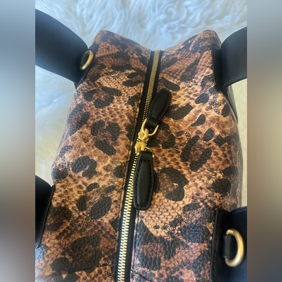 NWOT MCM LEOPARD 2 WAY - Picture 4 of 17